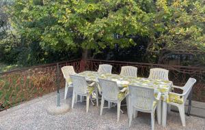 Amazing Apartment In Banjol With Wifi