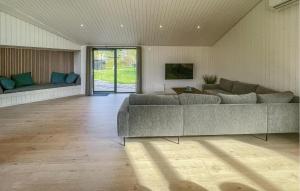Amazing Home In Sjællands Odde With Sauna