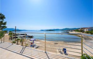 Lovely Apartment In Sreser With House Sea View