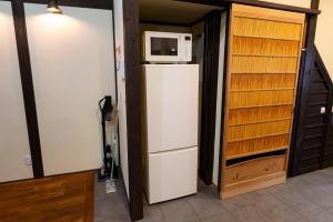 Shiori 栞 京都四条大宮 専用庭付き一棟貸モダン京町家