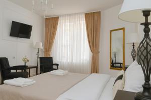 Mid Ultra Central Apartments, Self Check In