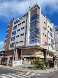 Apartamento 2 suites, completo, luxo, piscina aquecida condominio, 1 quadra mar