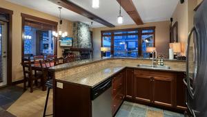 Stonegate Resort Unit C403