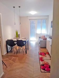 Manzoni house next como lake station