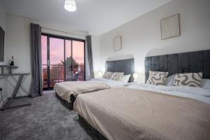 Penthouse in Central Nottingham with Hot tub and Games