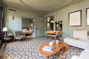 Unique Rentals - Luxurious Oasis