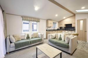 Fir Tree Lodge with Hot Tub