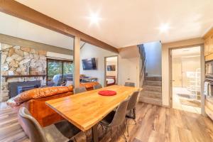 Walk to Village, 1+L2BA; Jacuzzi, Parking, WD