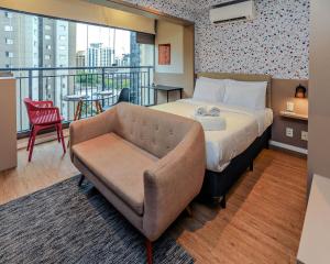 Studio completo na melhor região de Moema