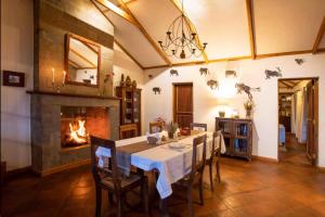 Laikipia farmstay Chui Cottage near Nanyuki - 2330