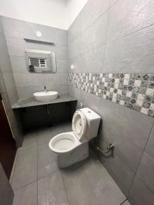 Luxury 2bhk flat near porur