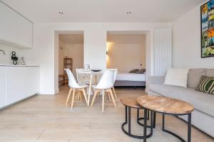 Studio Becke, with private parking