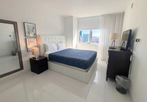 Luxury Ocean View Penthouse 2501 Hallandale Beach