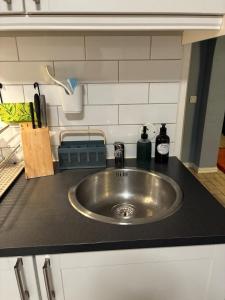 Close to Gothenburg & the sea - with your own sauna!