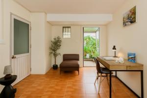 Hanoi French Quarter Stay by Hoàn Kiếm Lake