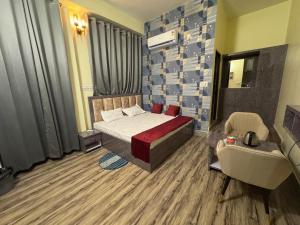 SUNRISE INN hotel