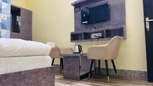 SUNRISE INN hotel