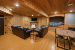 Compass Retreat - The Lower Suite