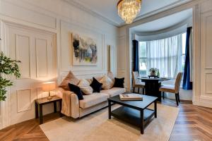 Modern One Bedroom Near the Sea - 26Marine Sq