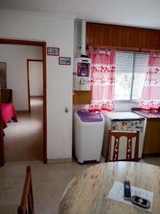 Depto cómodo, confortable con cochera gratuita