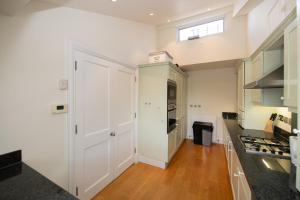 The Egerton Edition - 3 BR Penthouse Near Harrods