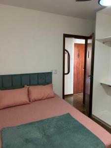 Apartamento com 03 dormitórios