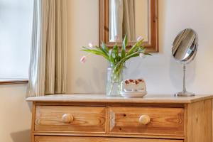 3 Bed in Whitwell oc-h33498