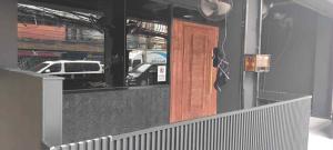 A classic hostel next to W district food market