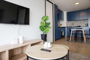 Elegant 2BR Retreat for 5 in Vibrant Las Condes