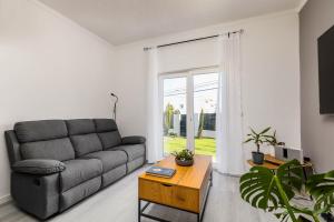 Private Room with Pool and Private Bathroom - Sesimbra