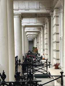 Newly refurbished - Awesome 3 bedroom Notting Hill very central with a balcony