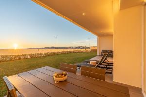 Encantame Towers First Floor Steps from Pool