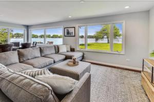 Month to Month and Seasonal Luxury Lakefront 5 bed 5 5 bath Estate Home