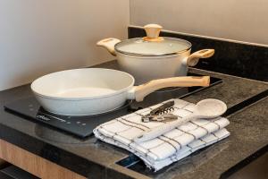 Grey Luxo em rua Icônica Itaim Bibi Cama Queen