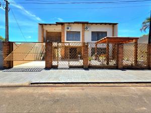 Casa com Piscina próximo ATRATIVOS wifi garagem