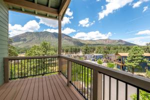 Breezy Pines Mountain Views Hiking Trails Nearby