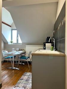 T1 lumineux & cosy, vue Cathédrale, Amiens centre