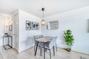 Nordic Home - 2BR Parking Wifi & Shopping Mall