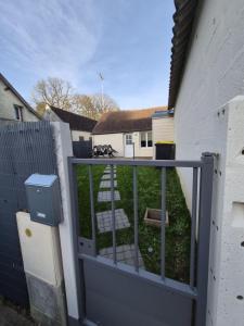 Maison avec terrasse et jardin
