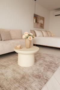 Sea and Lake Mielno - The Hide No2