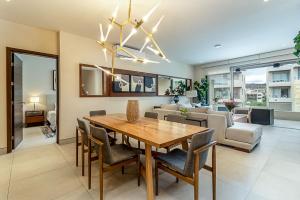 Rooftop Luxury Penthouse Huge Jacuzzi & Grill