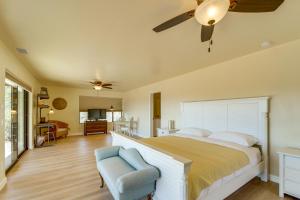 Pine Cabin with Wraparound Deck 2 Mi to Trails!