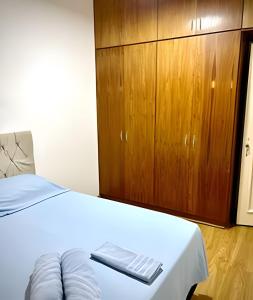 amplo arejado confortavel 3 qtos a 80 mt da praia