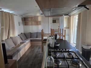 CAMPING LA PIGNADE MOBILHOME Max 8 PERSONNES