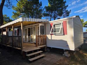 CAMPING LA PIGNADE MOBILHOME Max 8 PERSONNES