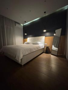 White Tower Luxury Apartment