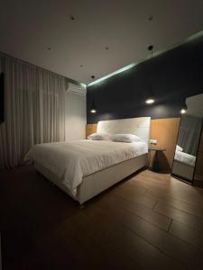 White Tower Luxury Apartment