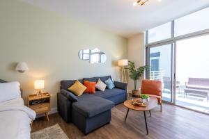 Rooftop-Pool King Bed Suite on Ocean Dr C305