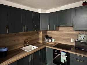 Central & Rare AntiqueQuarter