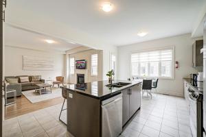 Modern Spacious Luxury detached-House new in RH